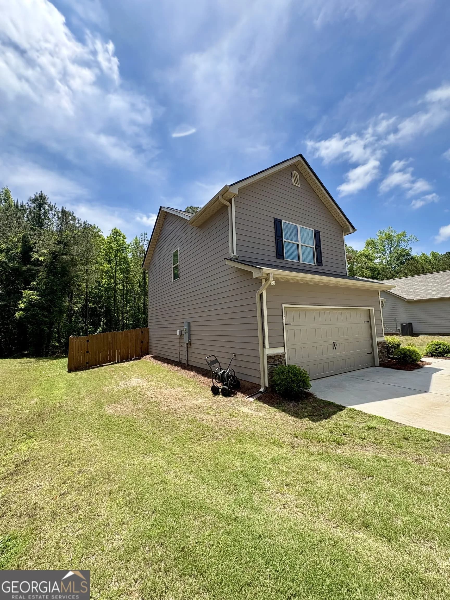 142 Sourwood Ln — photo 13 of 28
