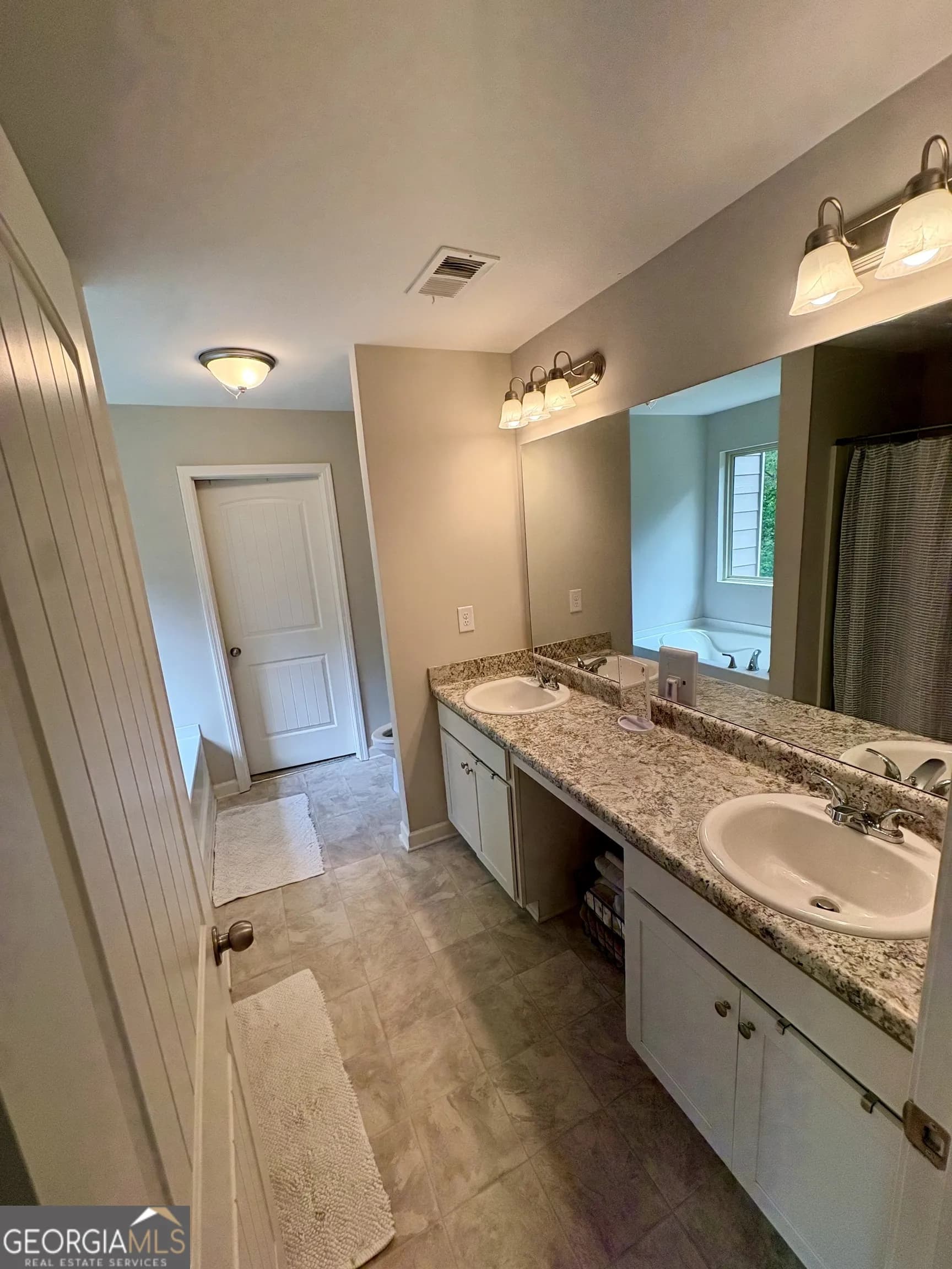 142 Sourwood Ln — photo 8 of 28