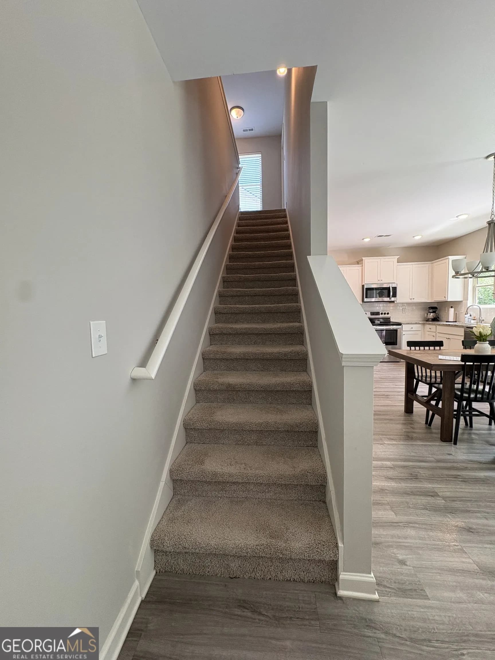 142 Sourwood Ln — photo 4 of 28