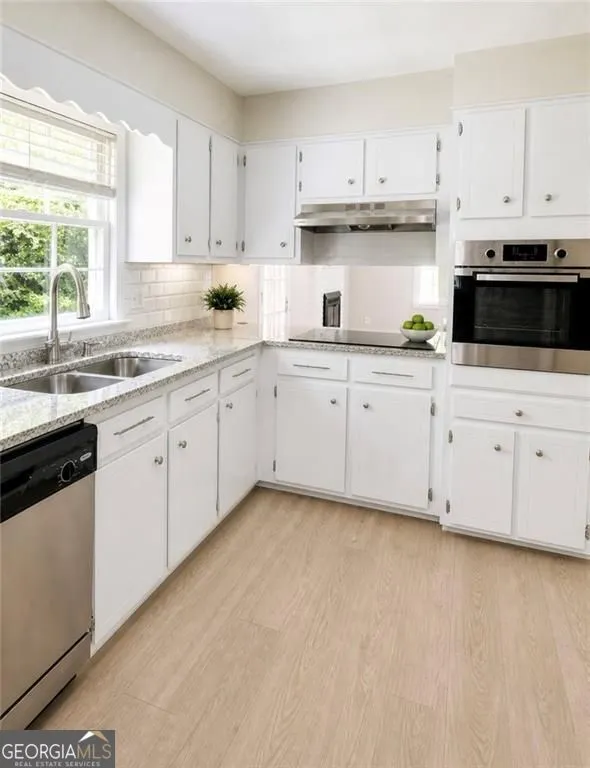 1711 Kellogg Cir — photo 4 of 4