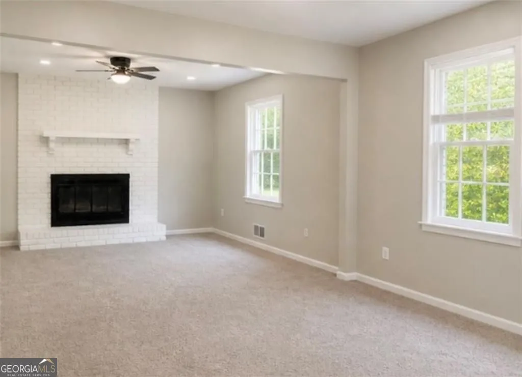 1711 Kellogg Cir — photo 3 of 4