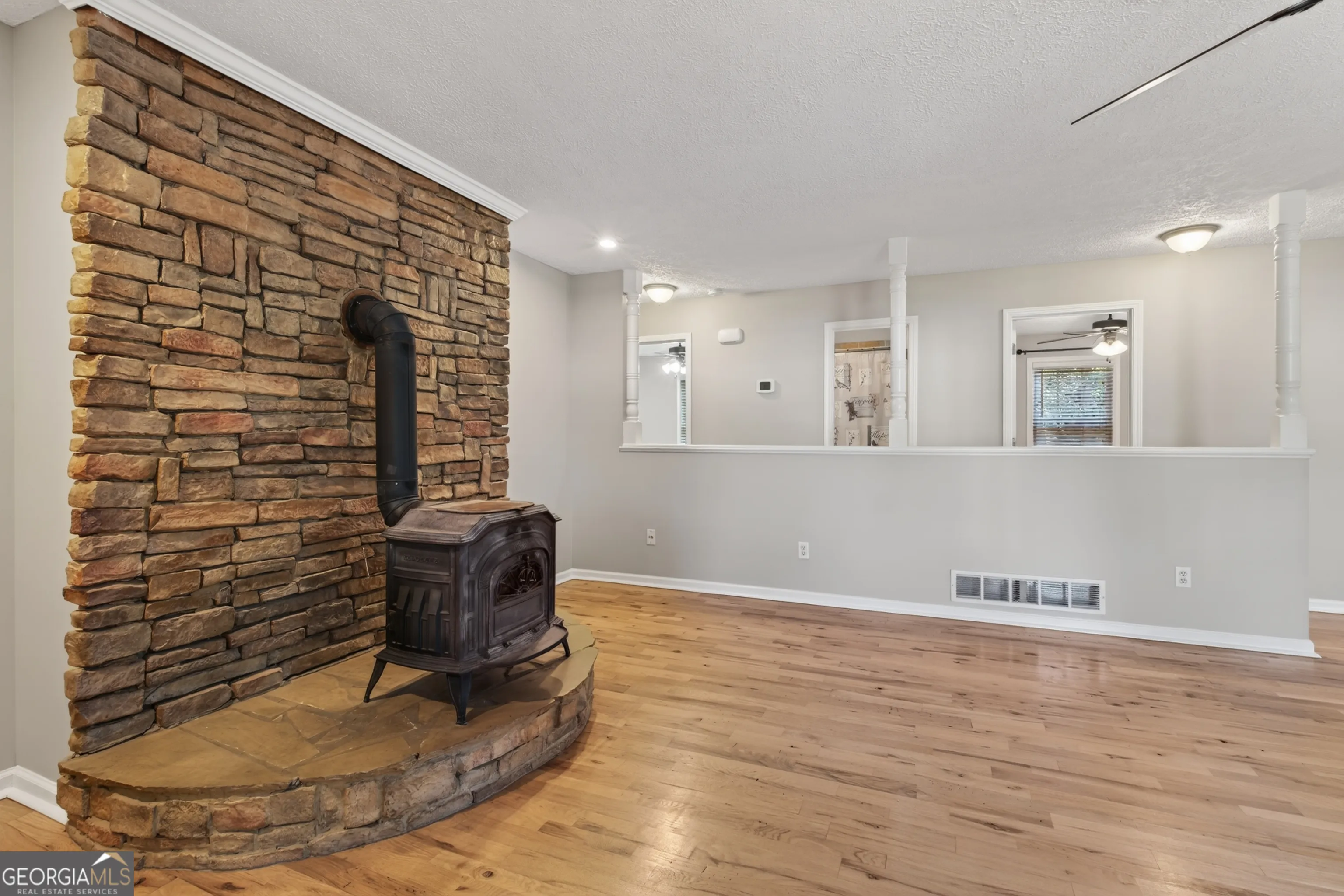1633 Cole Creek Rd — photo 55 of 57