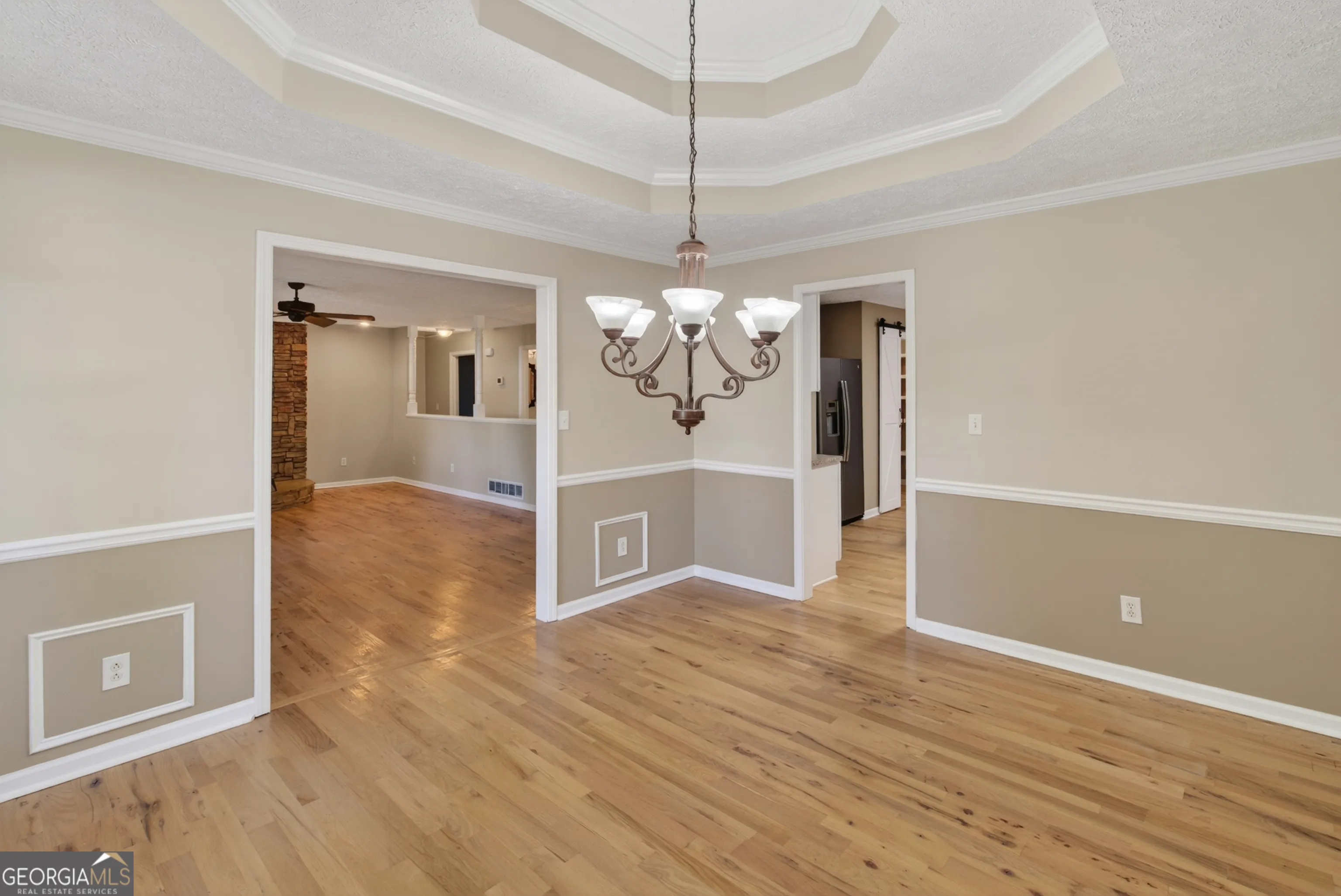 1633 Cole Creek Rd — photo 7 of 57