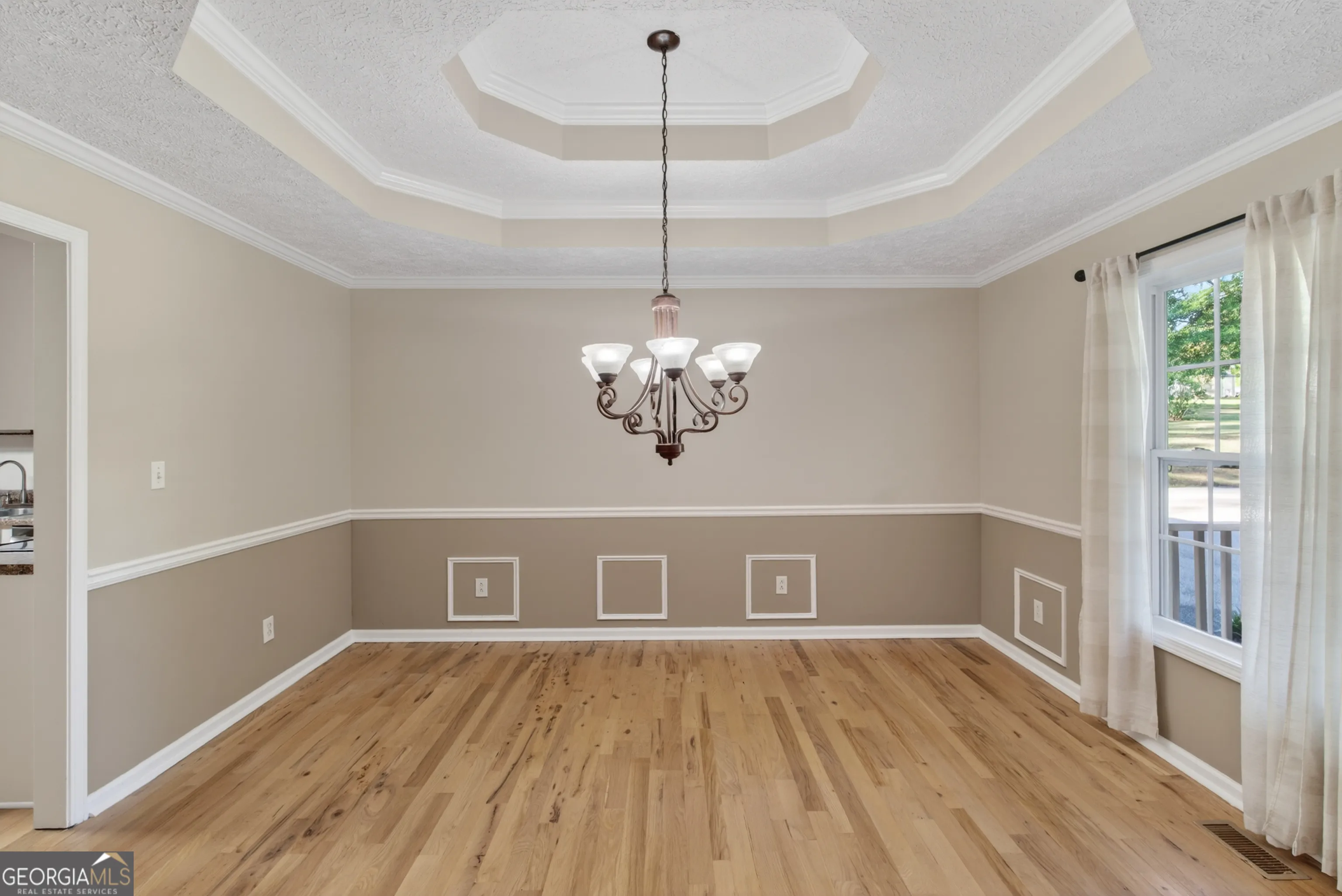 1633 Cole Creek Rd — photo 6 of 57
