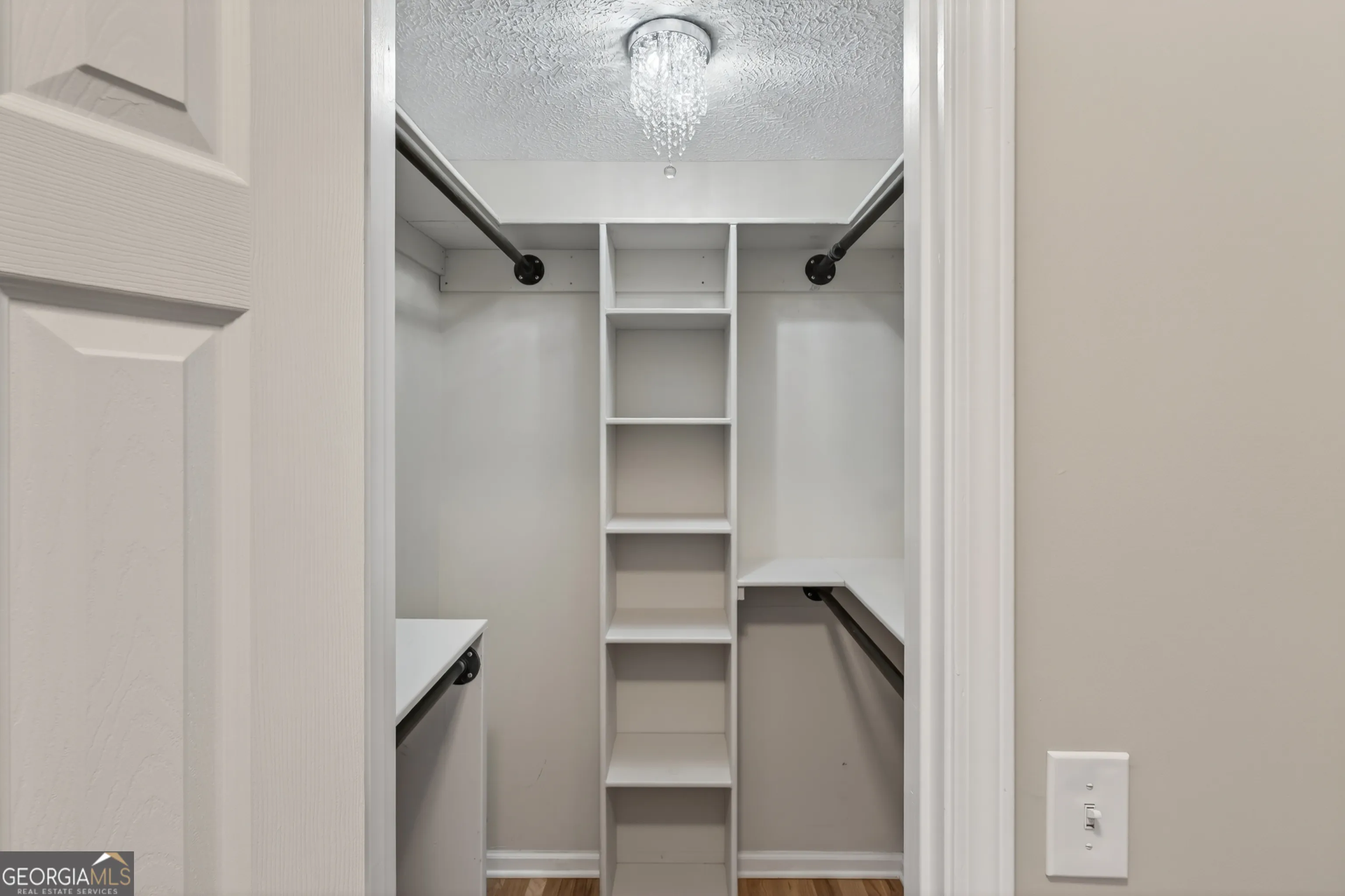 1633 Cole Creek Rd — photo 17 of 57