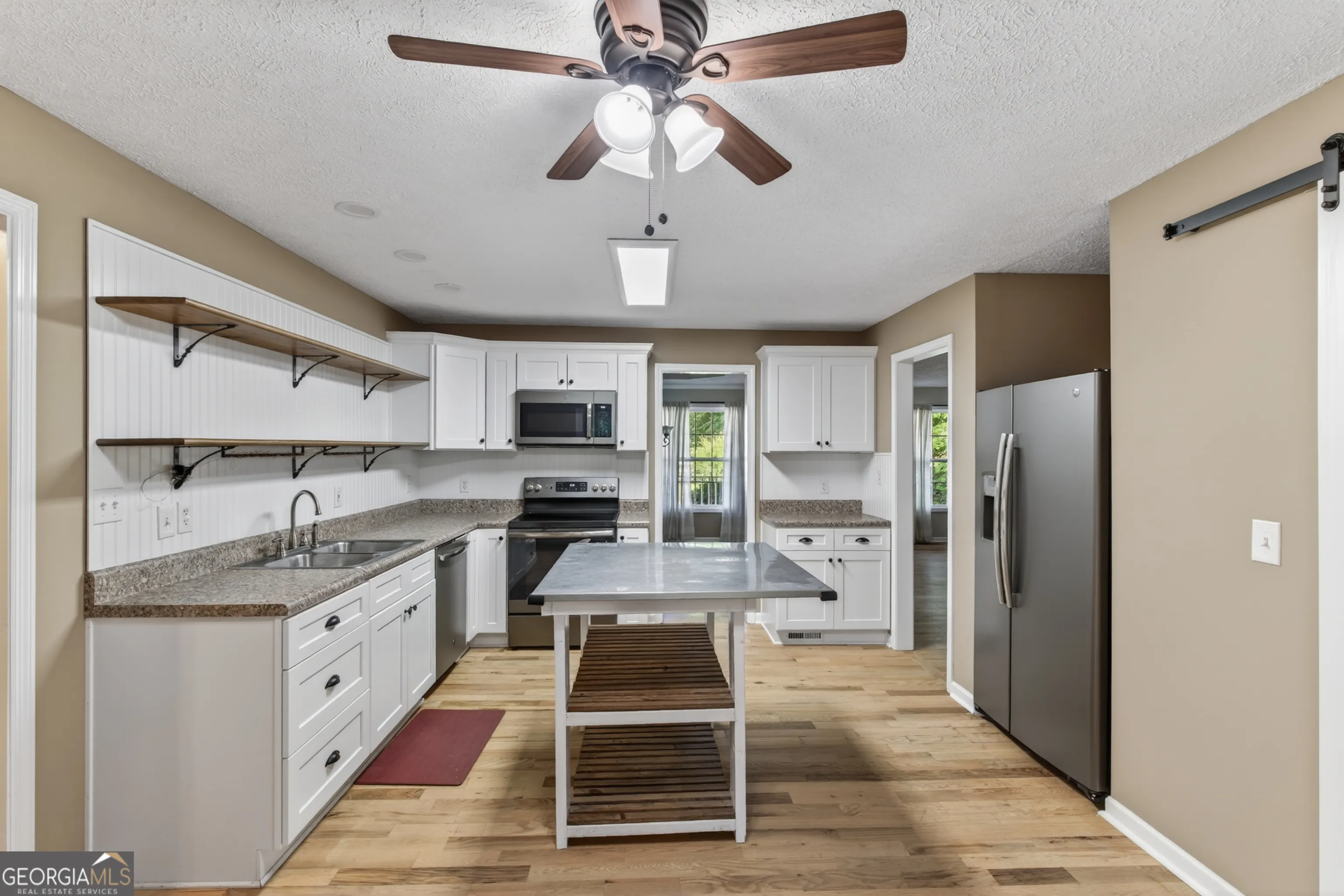 1633 Cole Creek Rd — photo 3 of 57