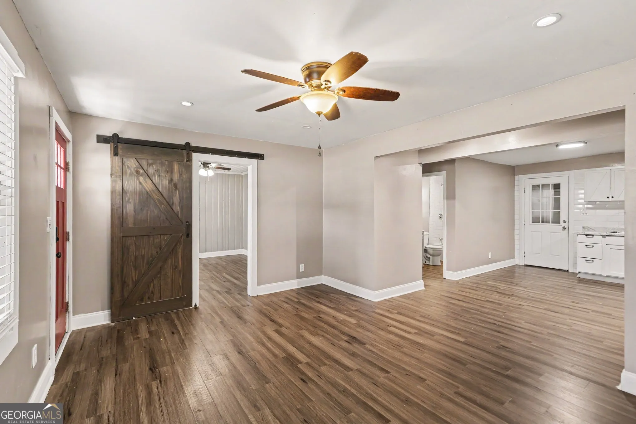 234 E Memorial Dr — photo 5 of 31