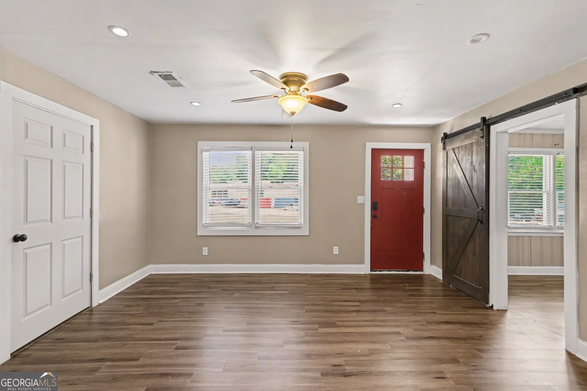 234 E Memorial Dr — photo 13 of 31