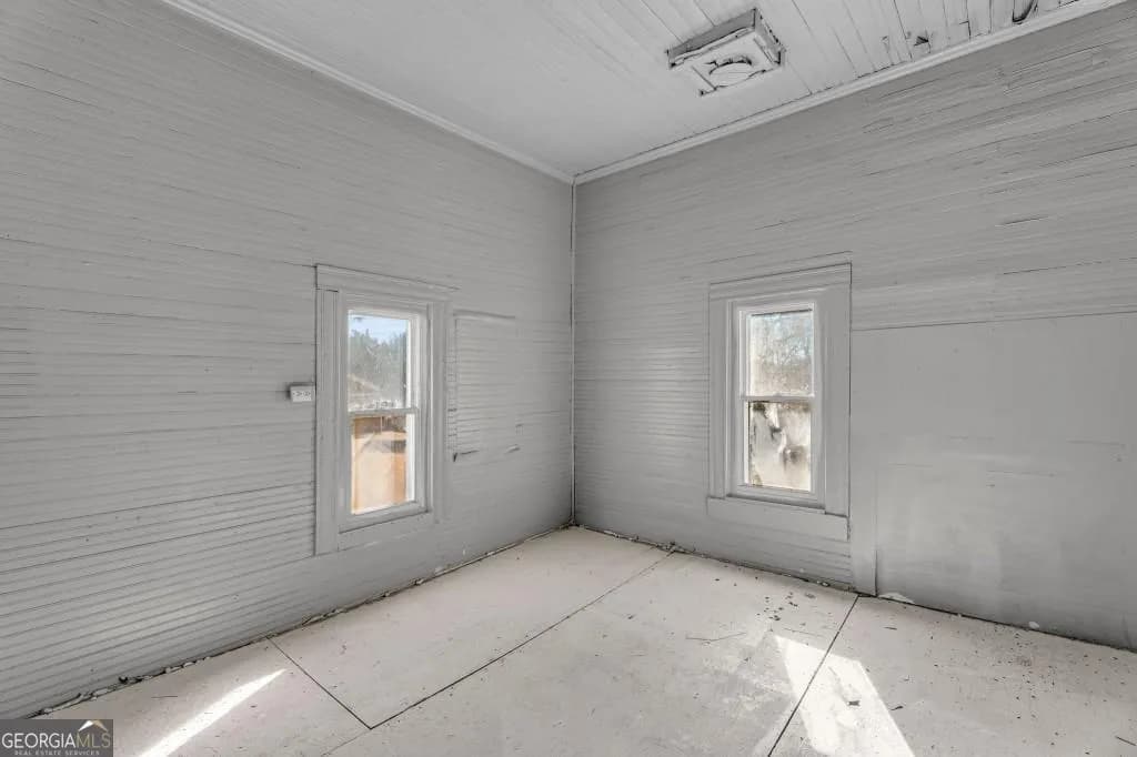 119 E Johnson St — photo 11 of 39