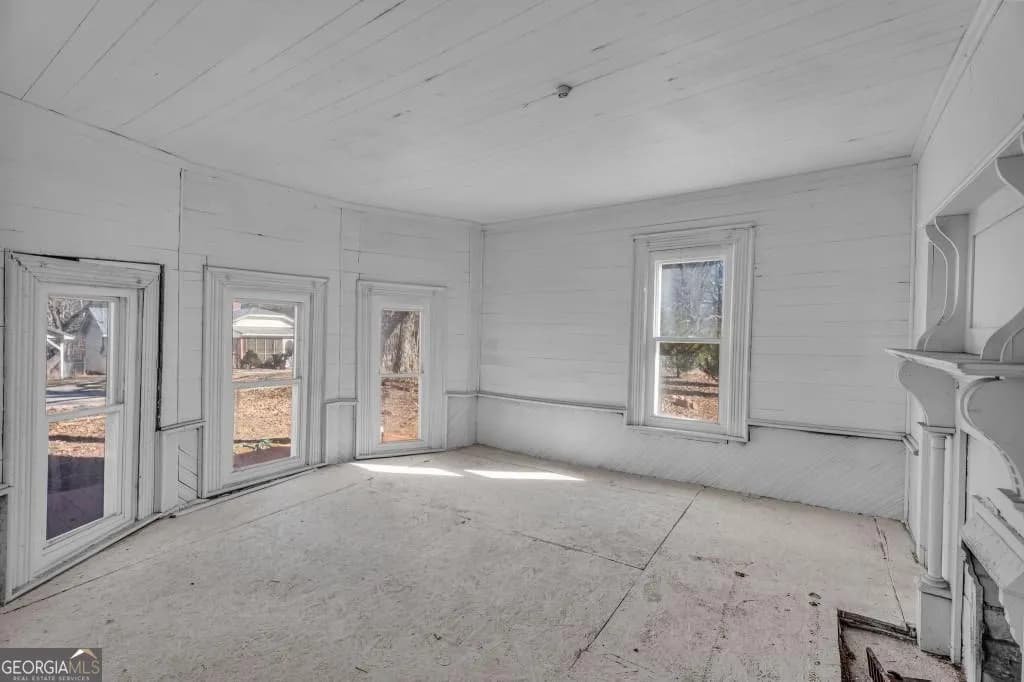 119 E Johnson St — photo 27 of 39