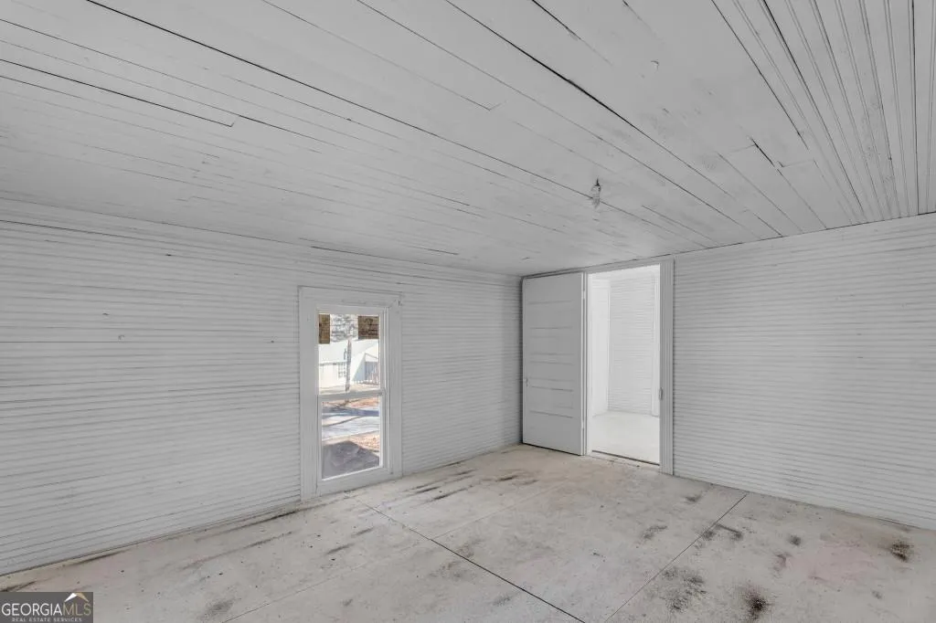 119 E Johnson St — photo 38 of 39
