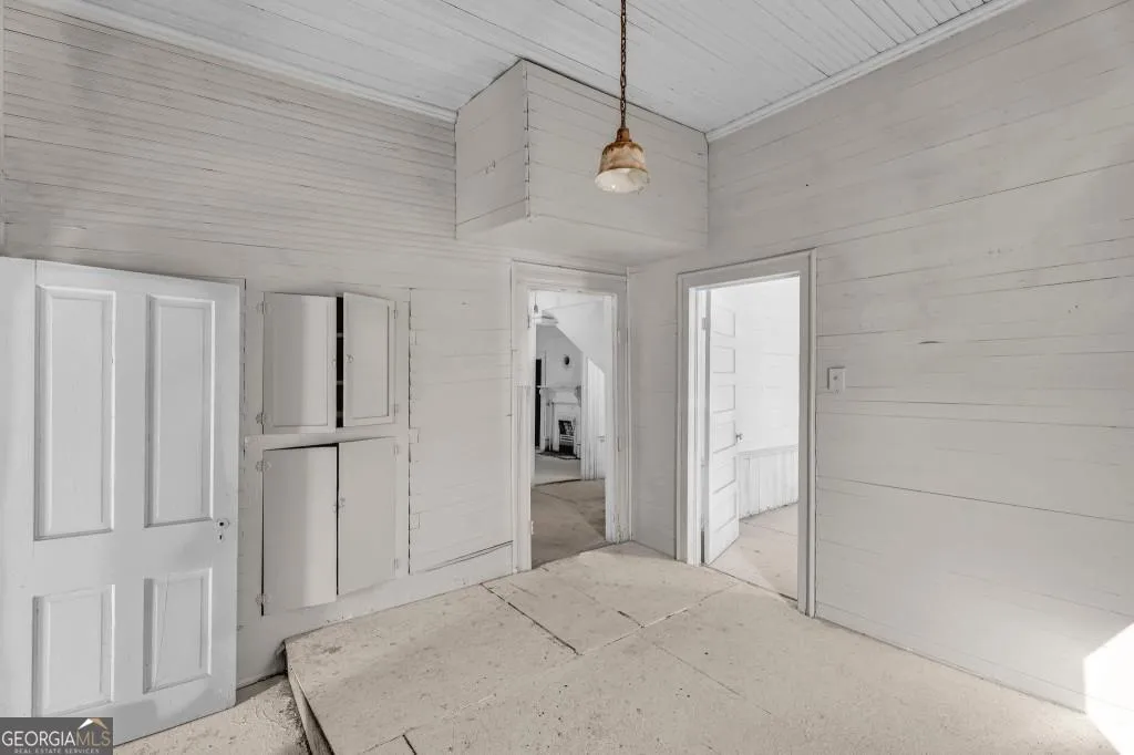 119 E Johnson St — photo 16 of 39