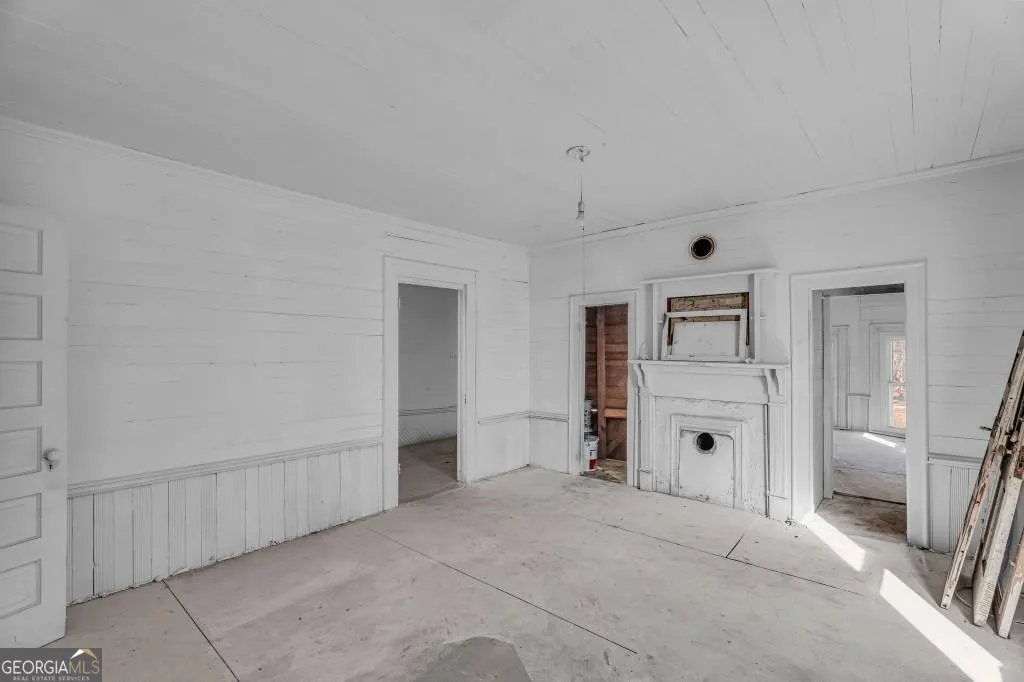 119 E Johnson St — photo 21 of 39