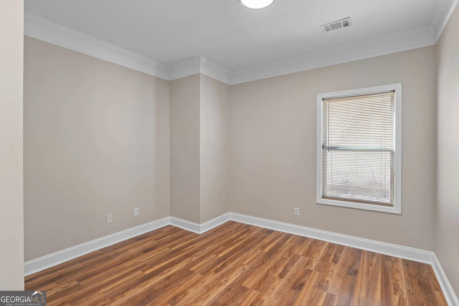 375 Parkmont Way — photo 9 of 33