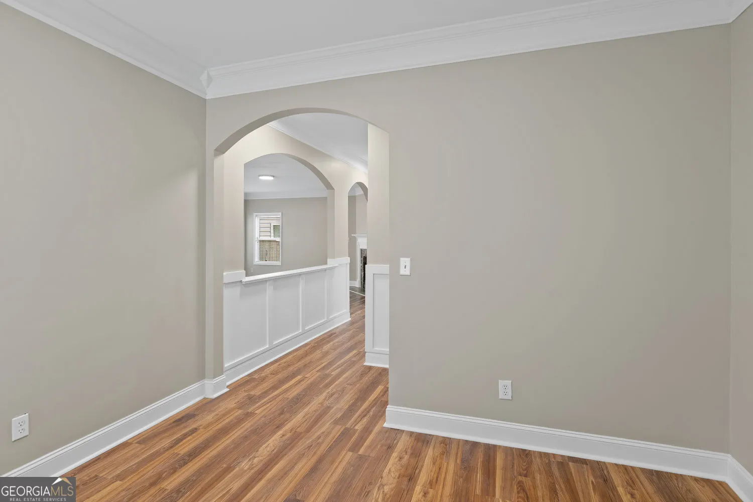375 Parkmont Way — photo 10 of 33