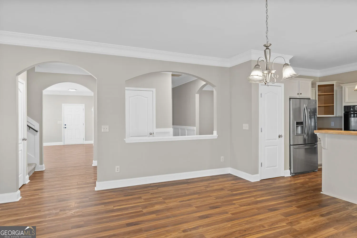 375 Parkmont Way — photo 8 of 33