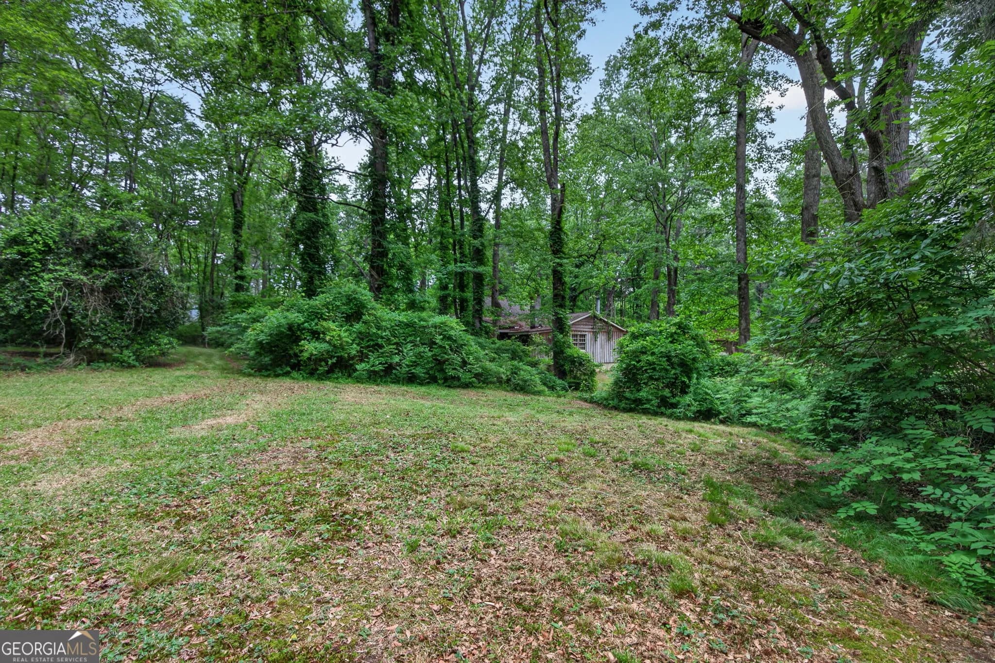 1921 Mack Rd — photo 2 of 18