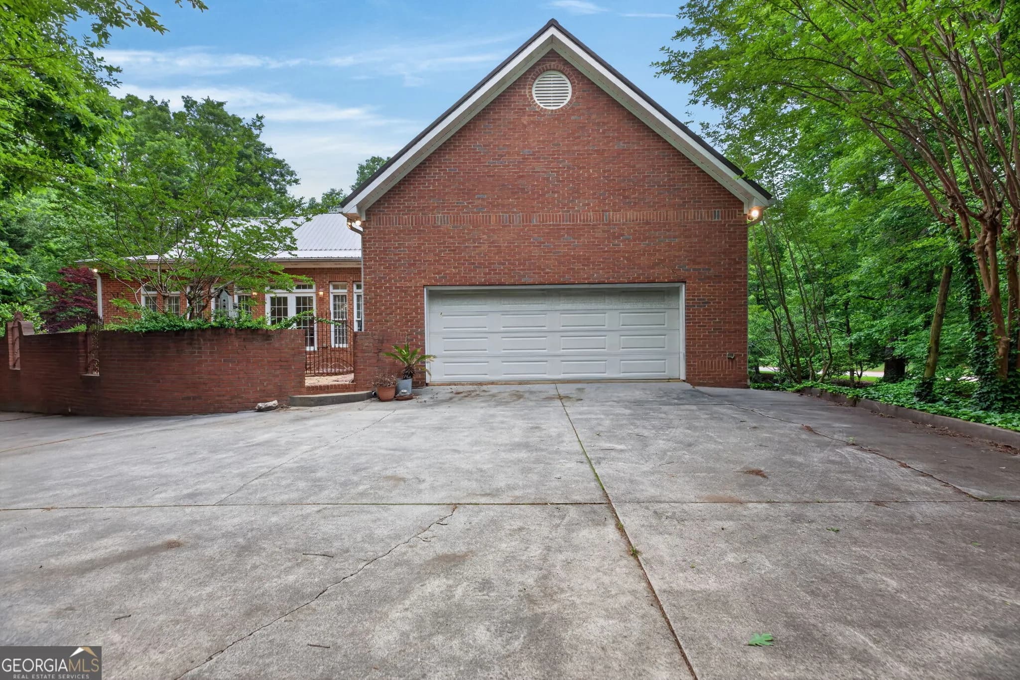 110 Greystone Dr — photo 34 of 40