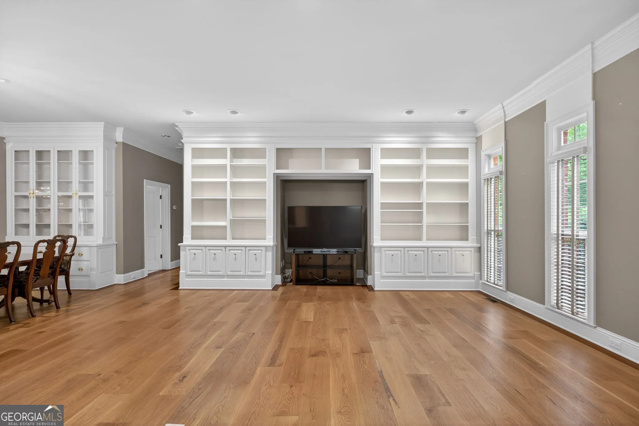 110 Greystone Dr — photo 39 of 40