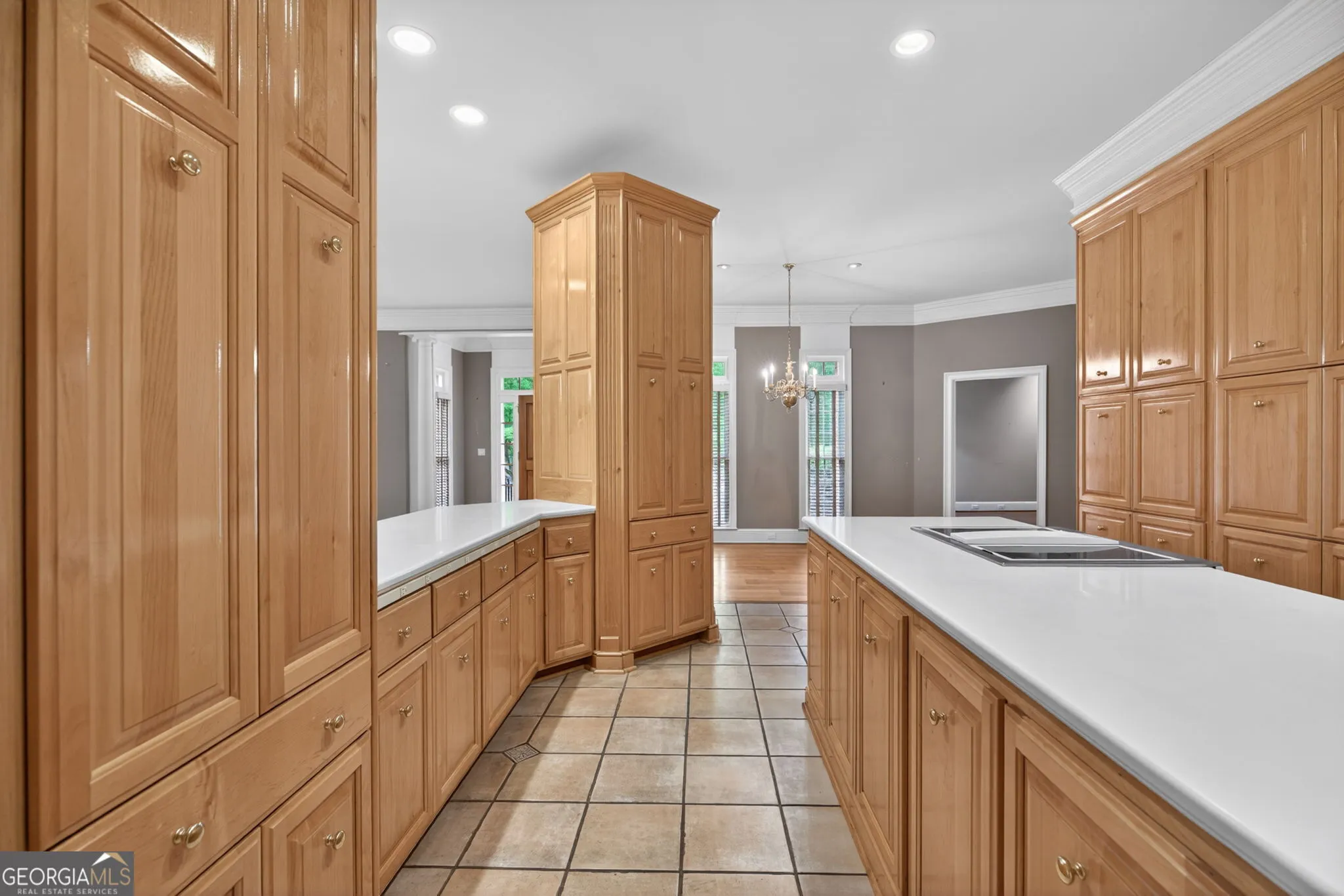 110 Greystone Dr — photo 7 of 40