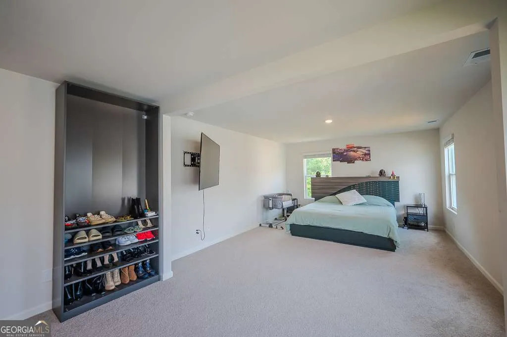6827 Chataran Dr — photo 9 of 26