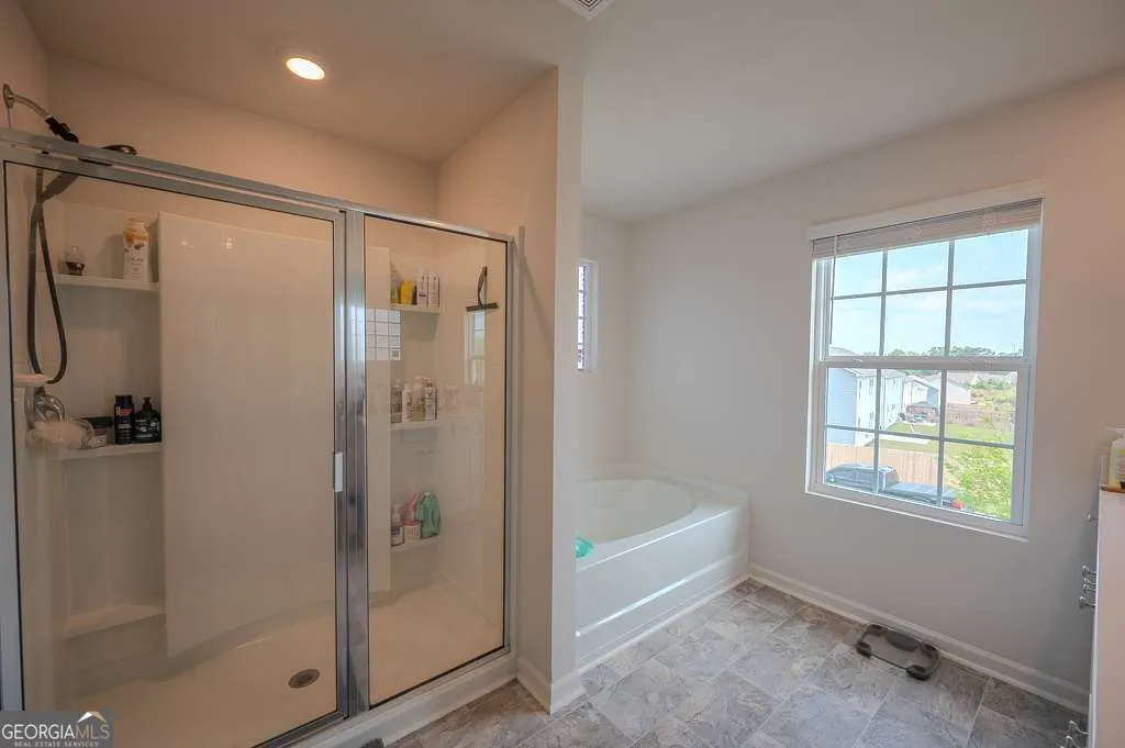 6827 Chataran Dr — photo 11 of 26