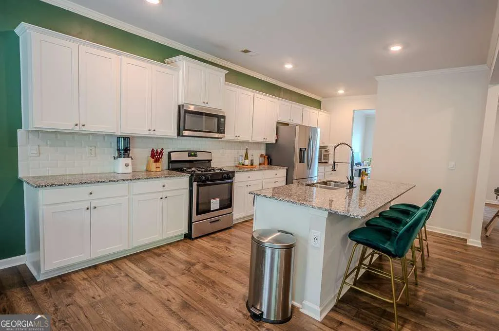 6827 Chataran Dr — photo 25 of 26