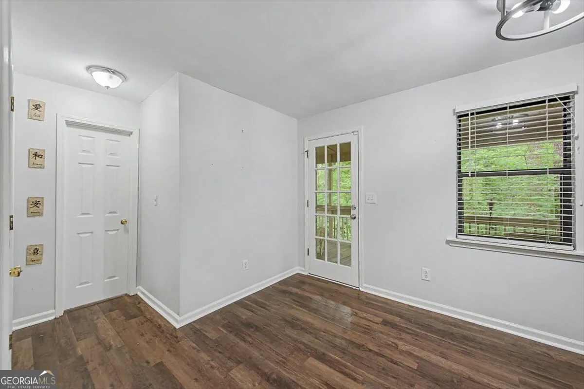 251 Paces Lakes Dr — photo 7 of 44