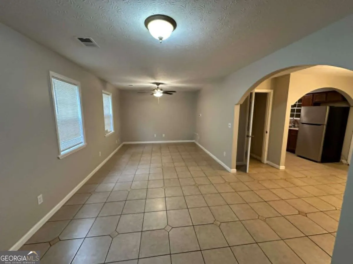 6717 Lakewood Dr — photo 2 of 21