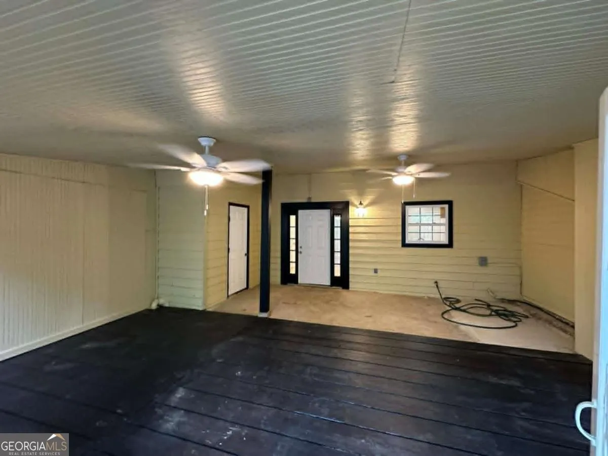 6717 Lakewood Dr — photo 3 of 21