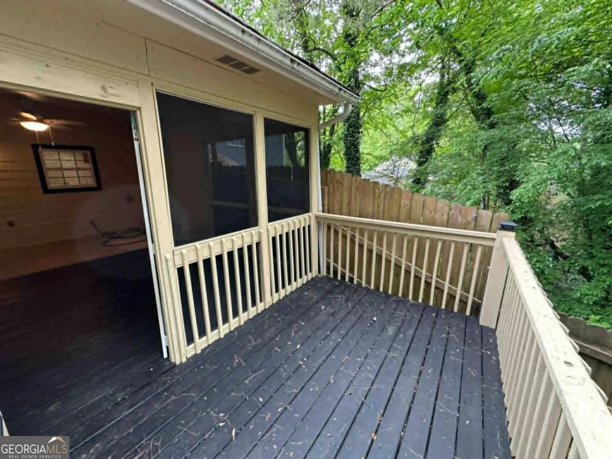 6717 Lakewood Dr — photo 10 of 21