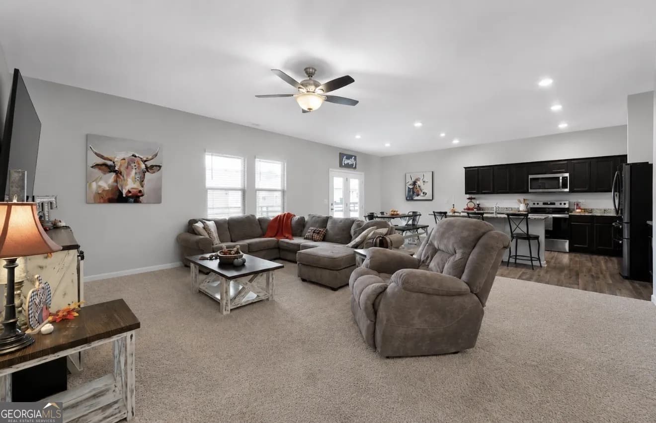 145 Meriwether Ln — photo 2 of 22