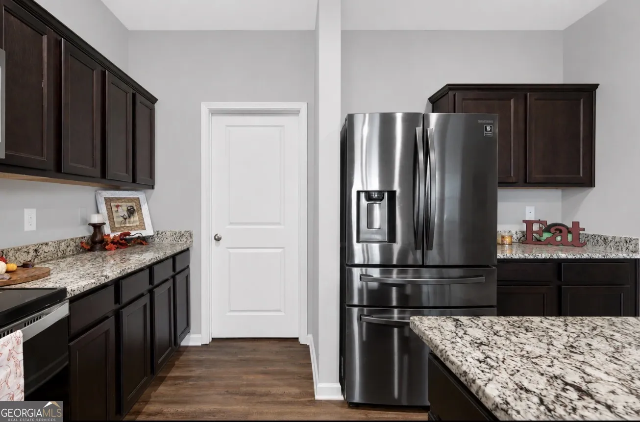 145 Meriwether Ln — photo 18 of 22