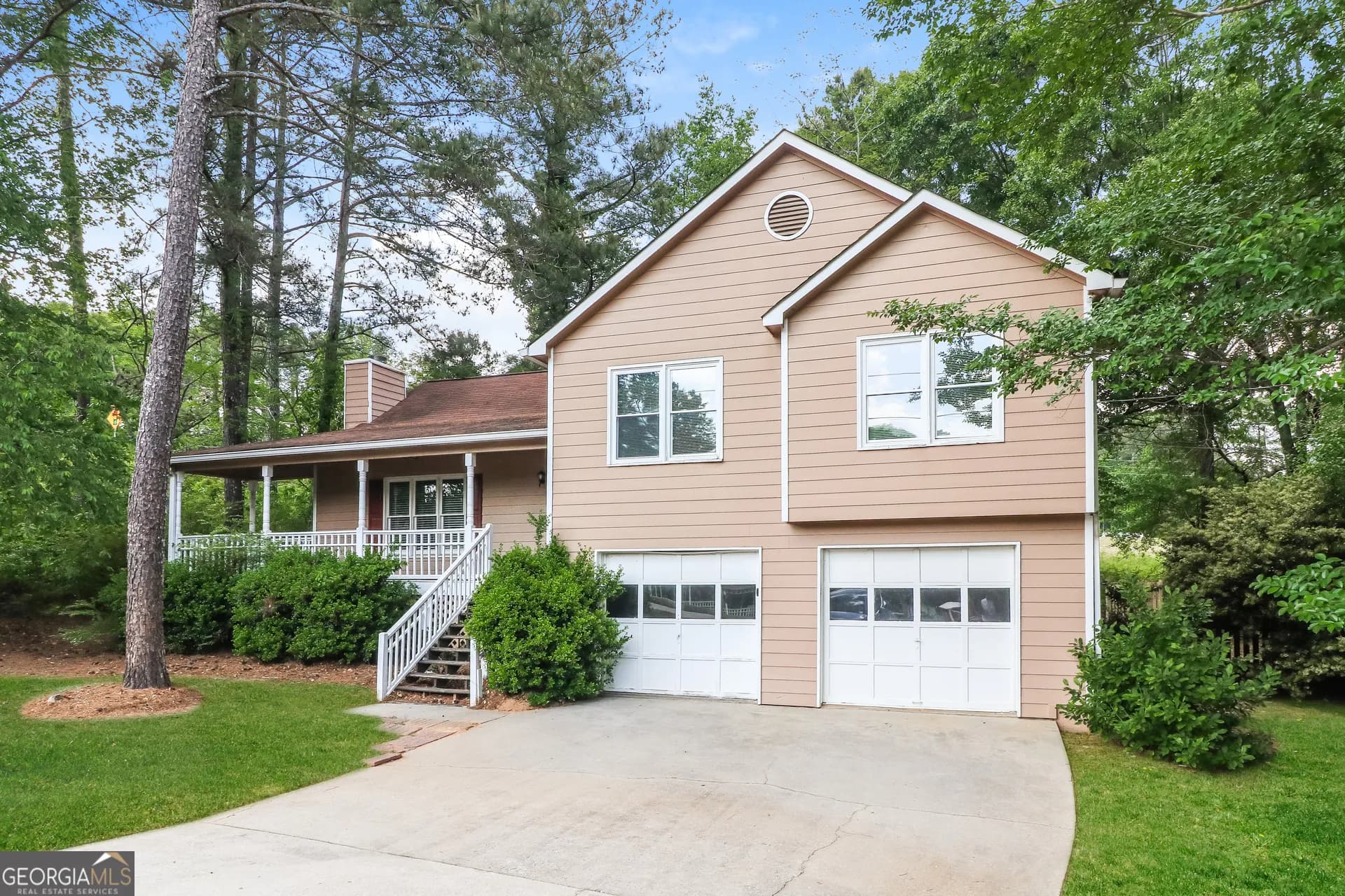 21 Willow Bend Dr — photo 2 of 23