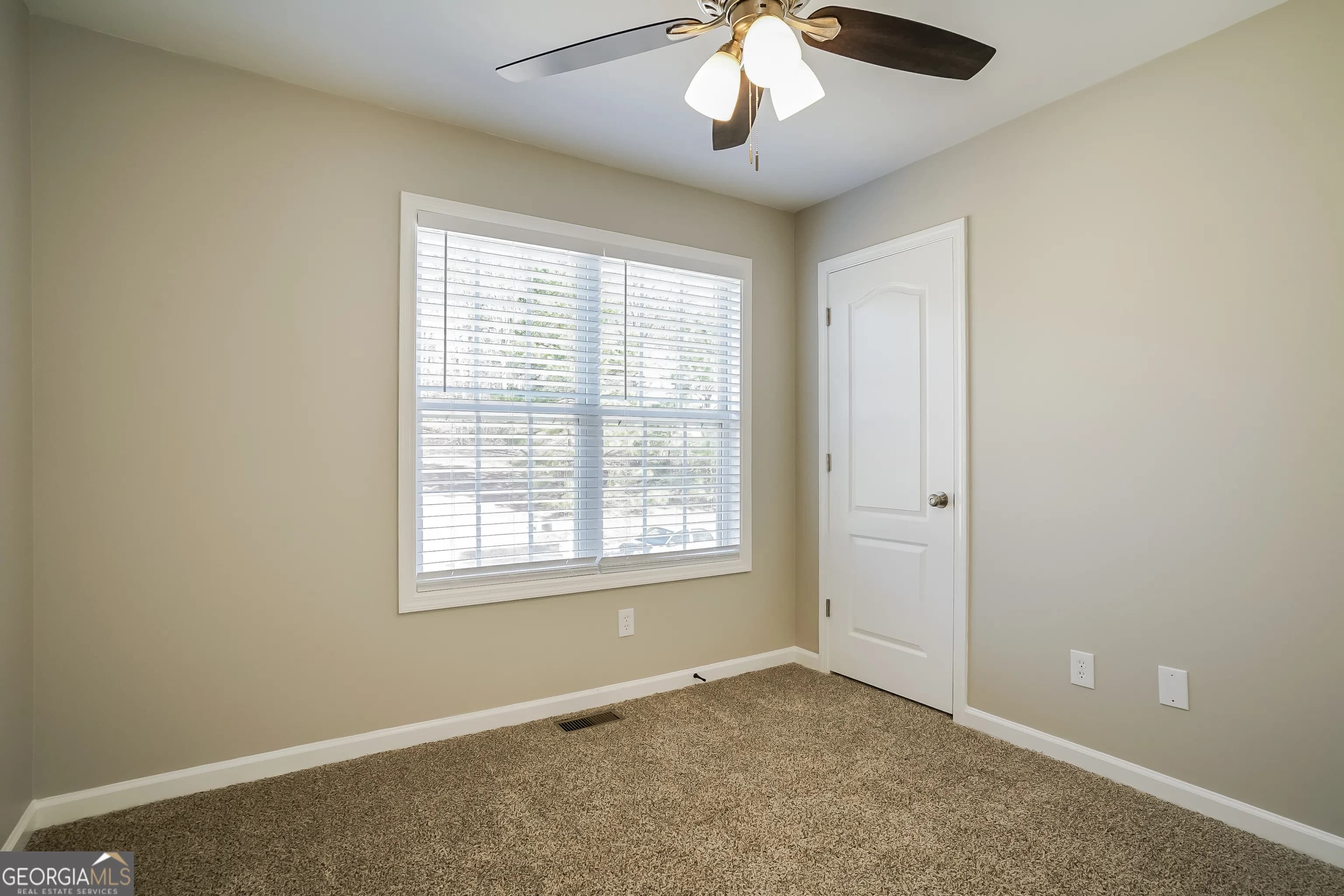 9450 Pebble Creek Ct — photo 14 of 15