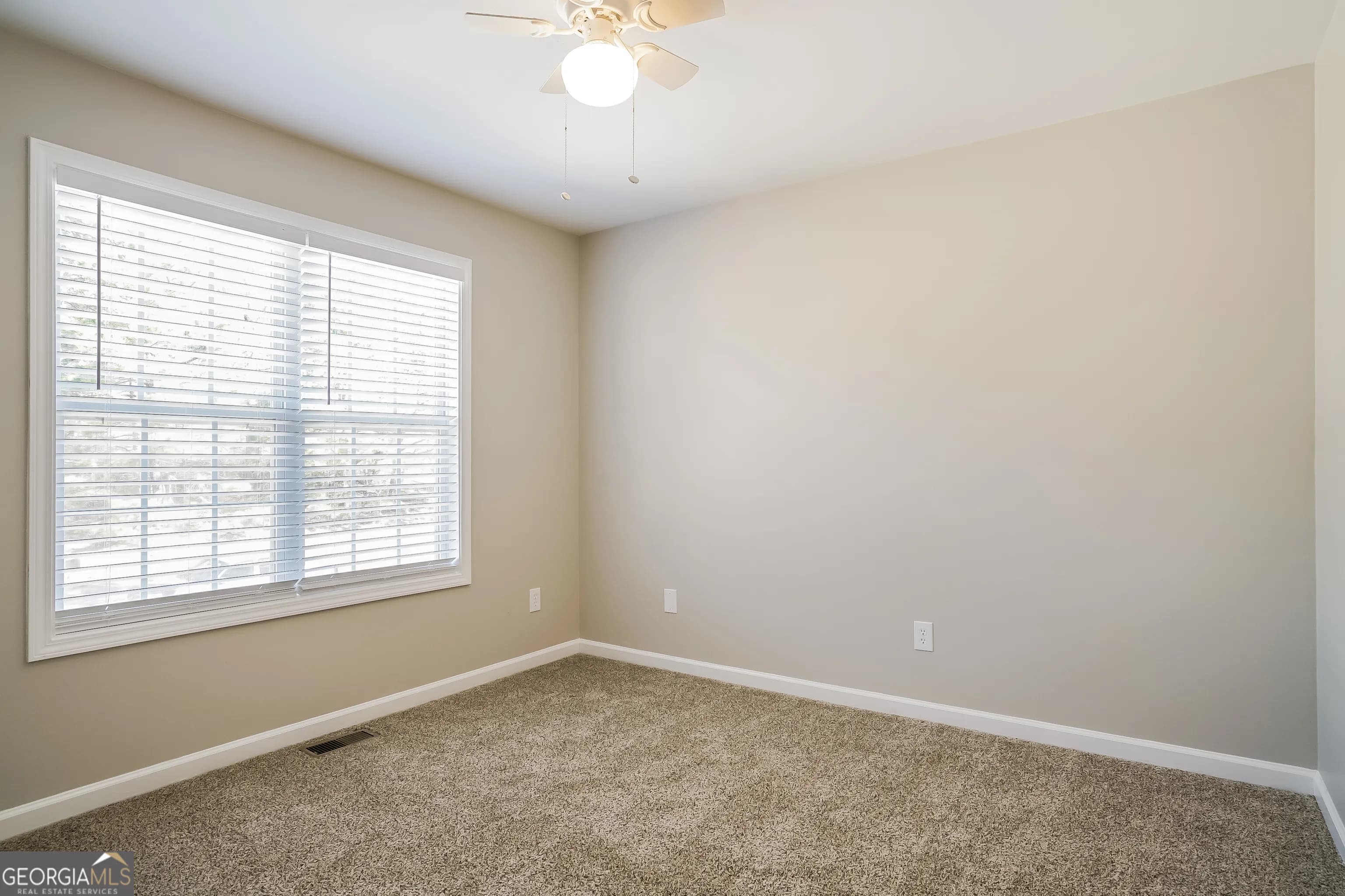 9450 Pebble Creek Ct — photo 3 of 15