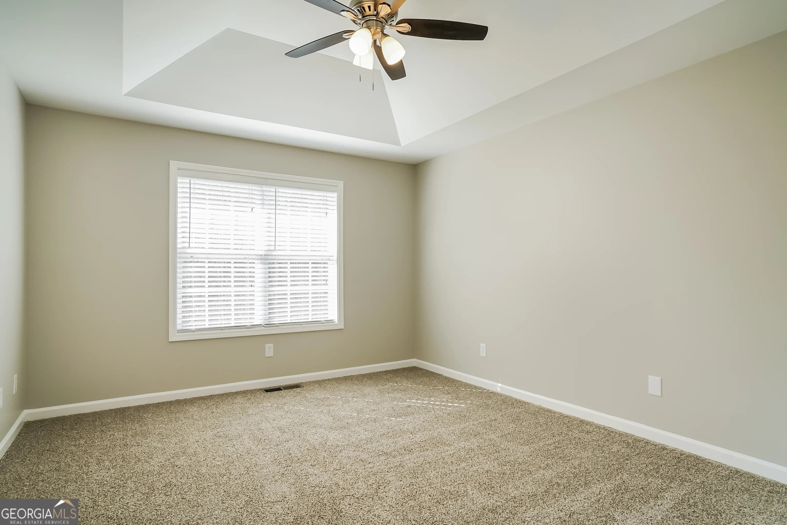 9450 Pebble Creek Ct — photo 5 of 15