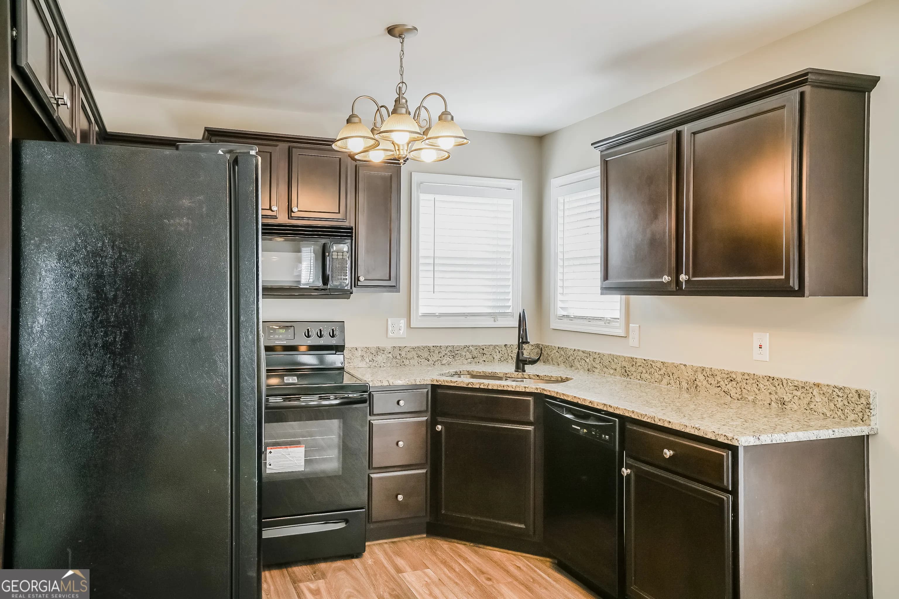 9450 Pebble Creek Ct — photo 11 of 15