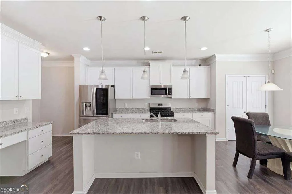 369 Crescent Woode Dr — photo 2 of 25