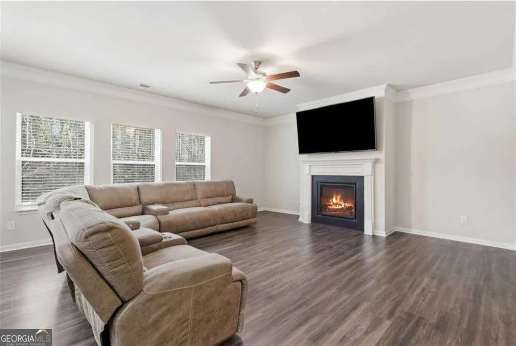 369 Crescent Woode Dr — photo 5 of 25