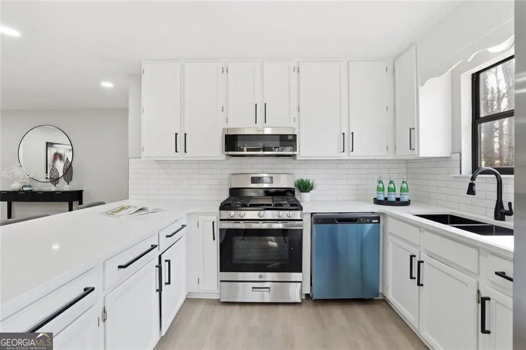 94 Mill Gate Dr — photo 7 of 42