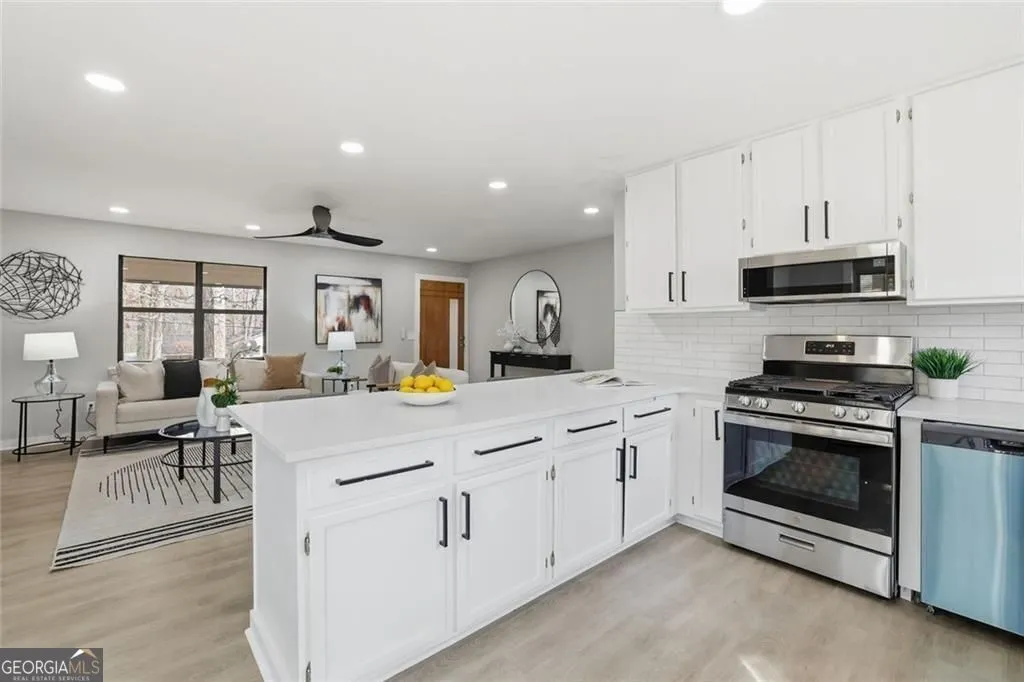 94 Mill Gate Dr — photo 6 of 42