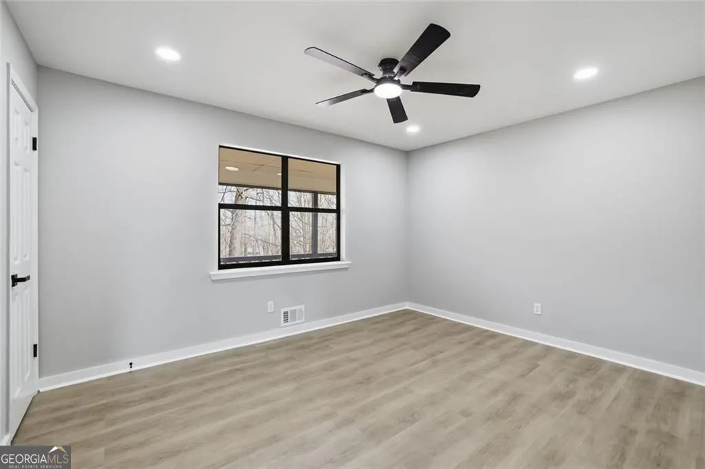 94 Mill Gate Dr — photo 12 of 42