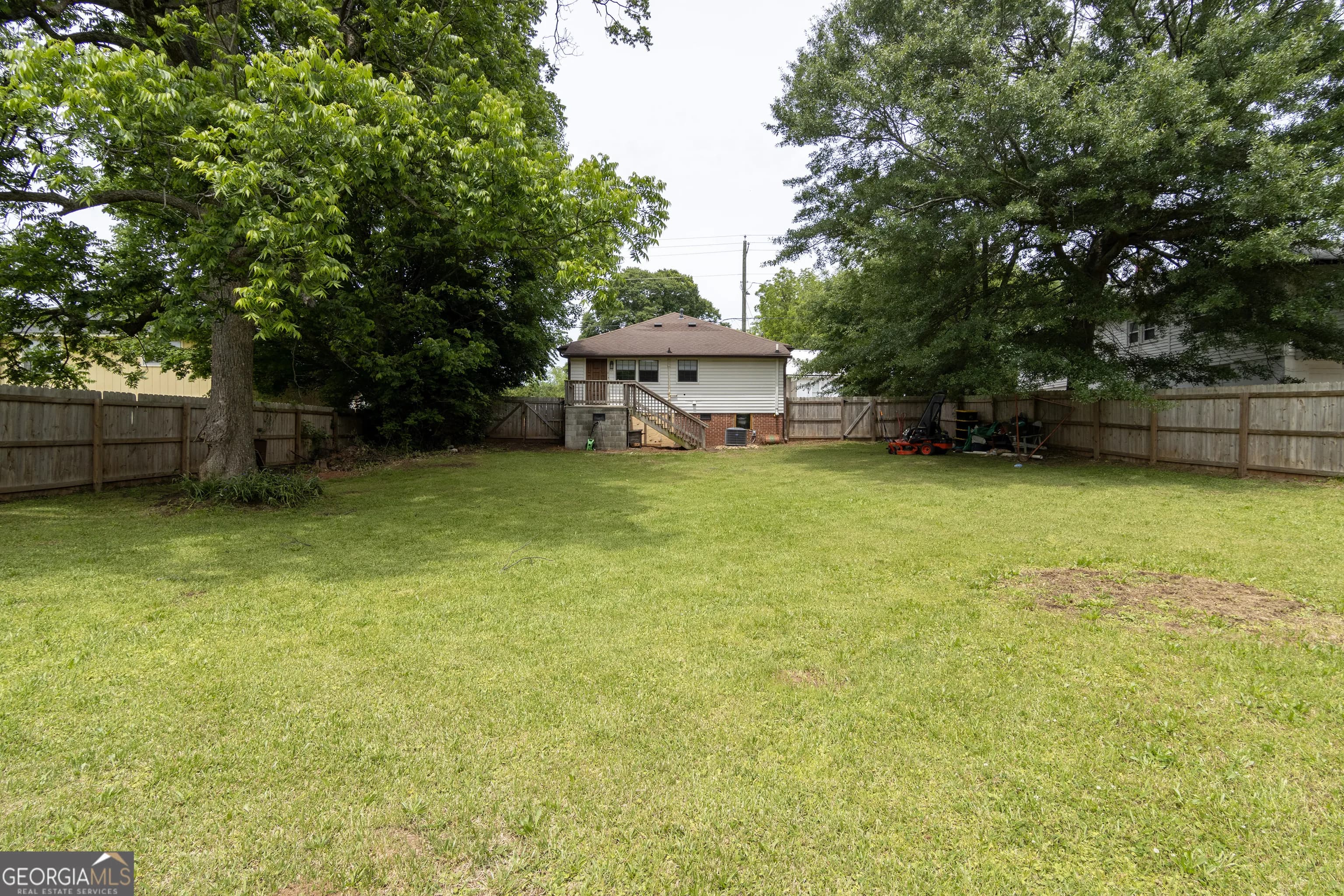 119 Harmon Ave — photo 3 of 41