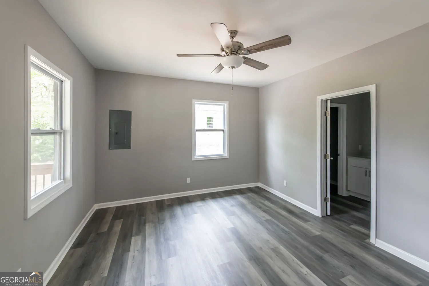 520 Pate Dr — photo 6 of 27