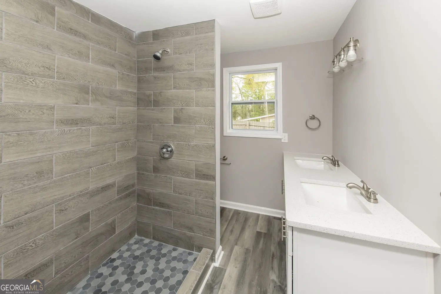 520 Pate Dr — photo 11 of 27