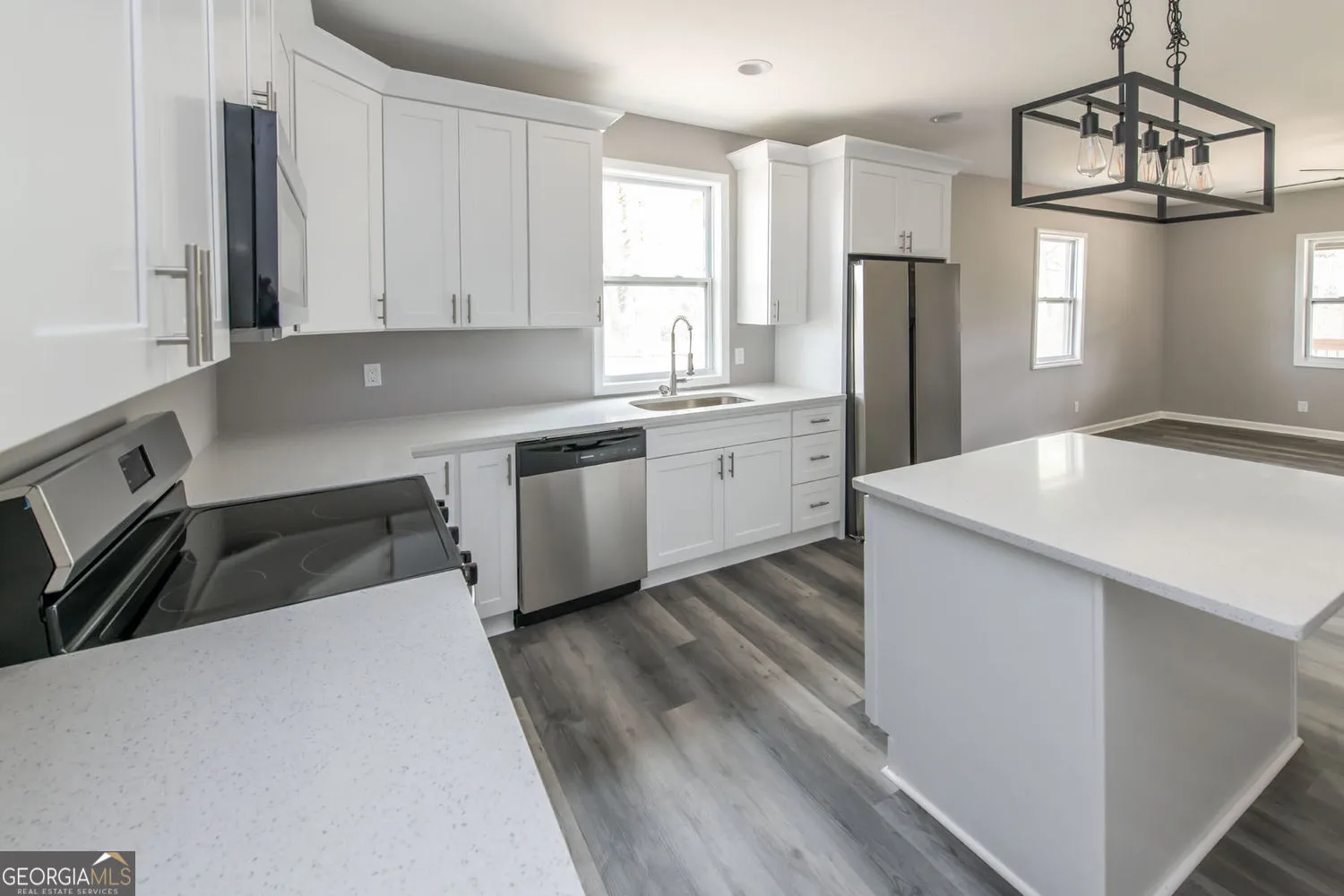 520 Pate Dr — photo 4 of 27