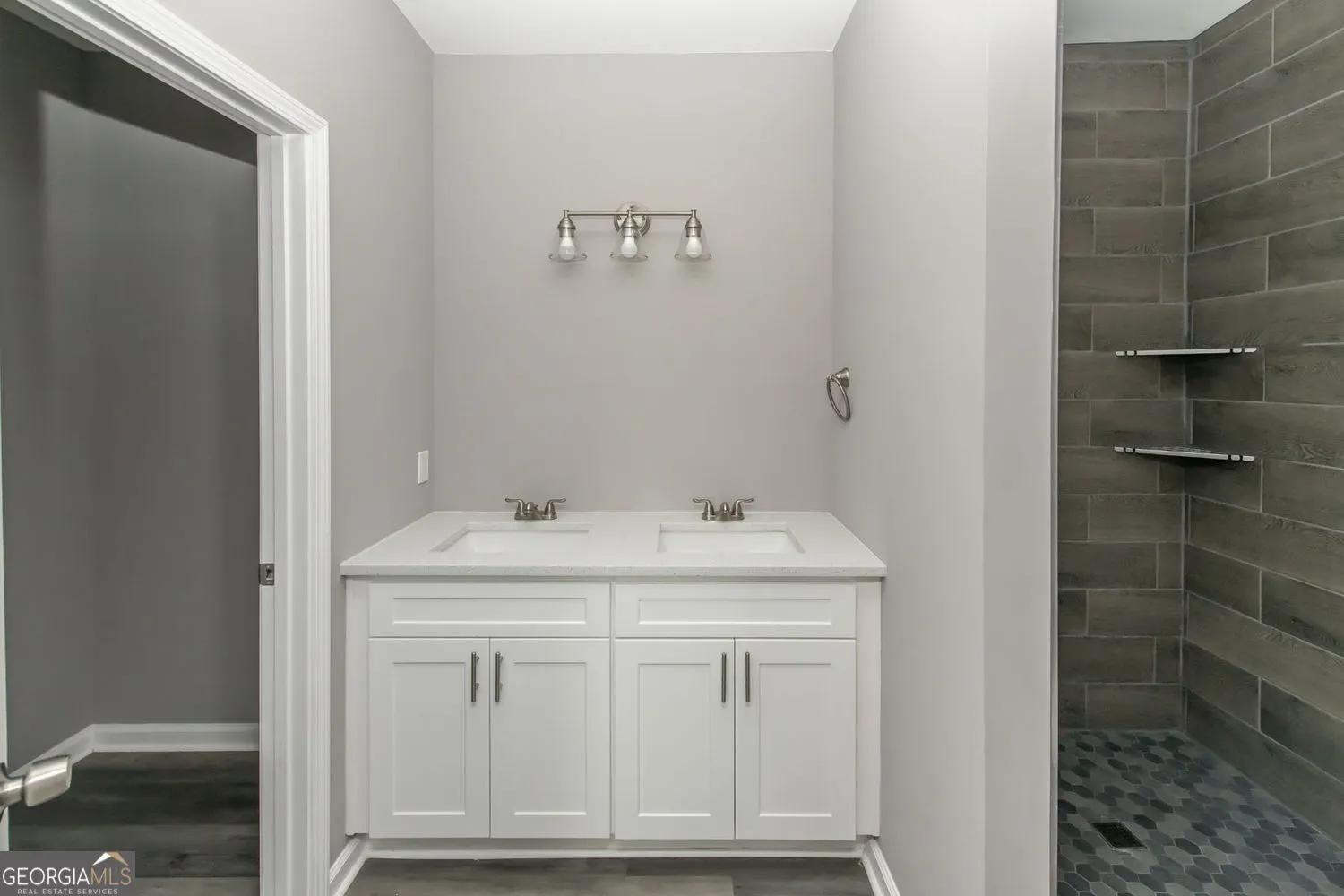520 Pate Dr — photo 7 of 27