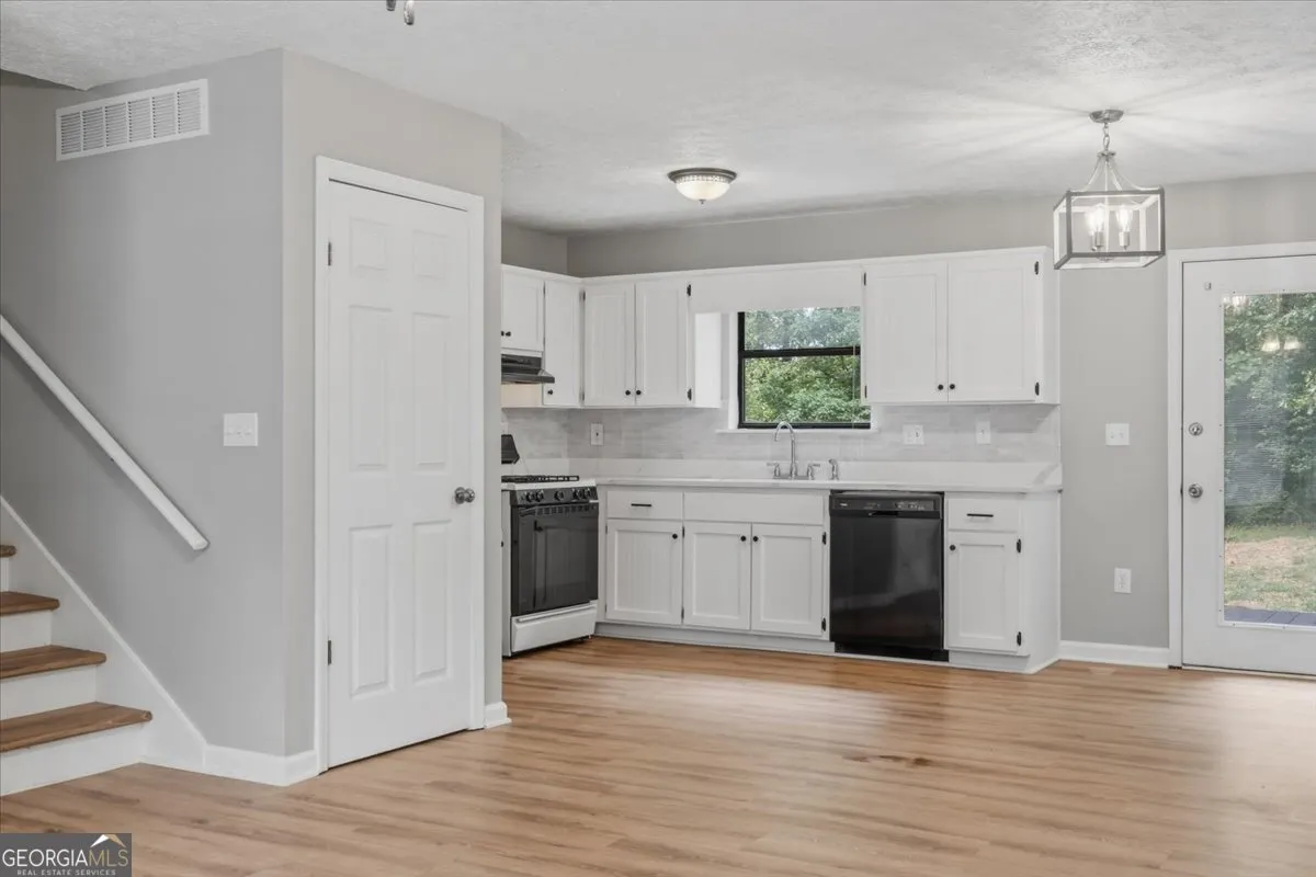 40 Hickory Ln — photo 32 of 33