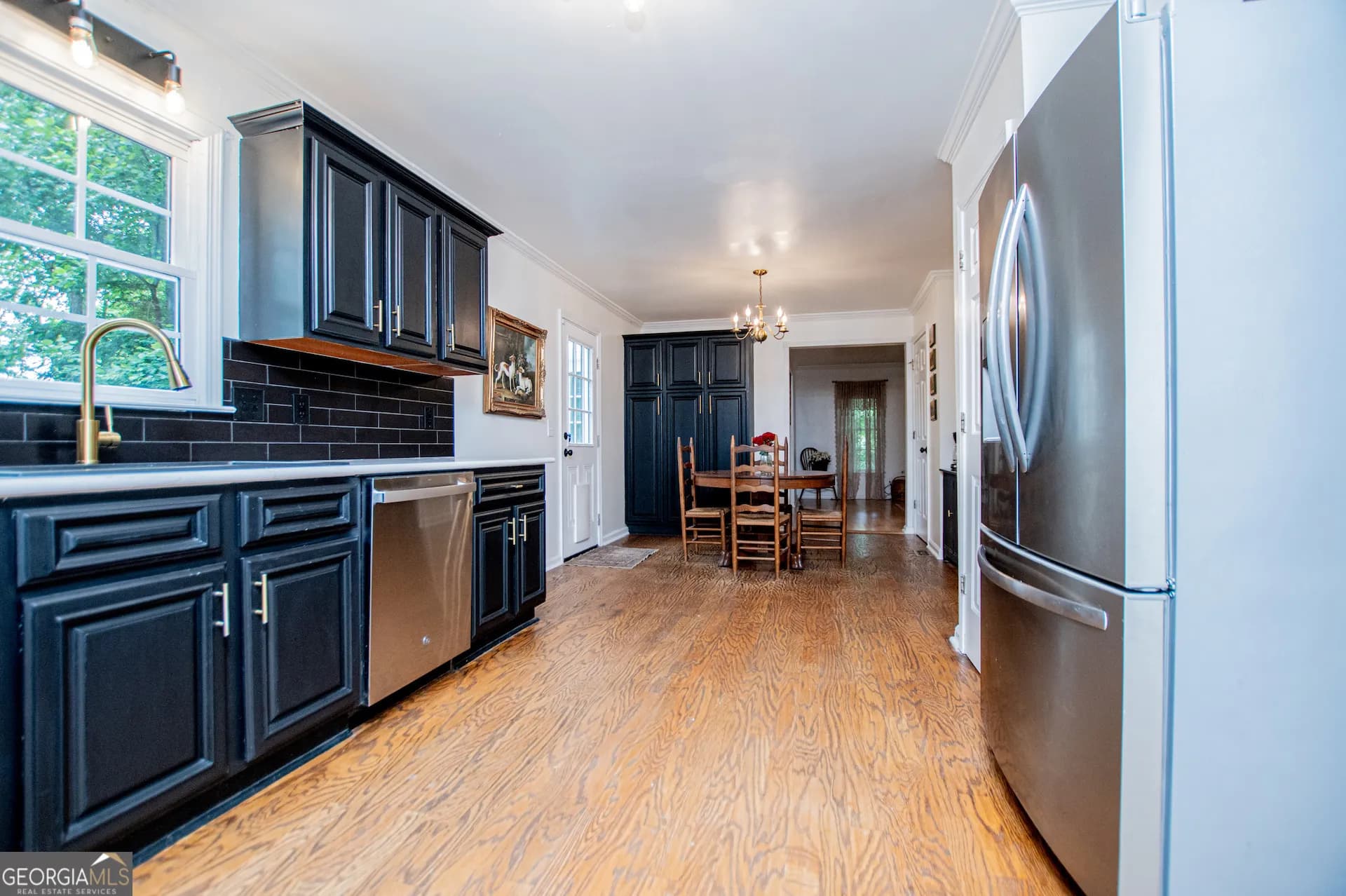 292 Lakeview Ln — photo 8 of 87